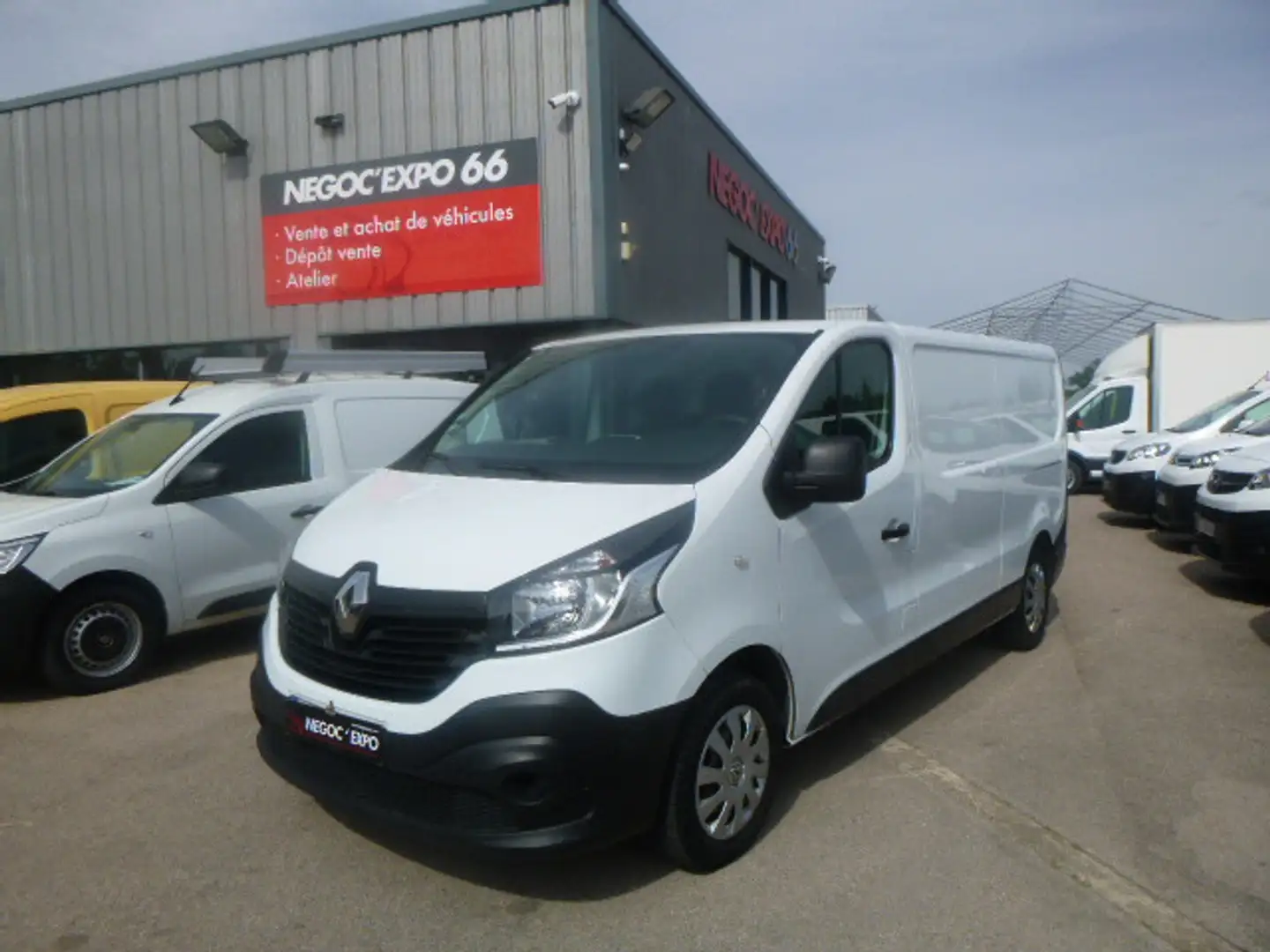 Renault Trafic L2H1 1300 Grand Confort Wit - 1