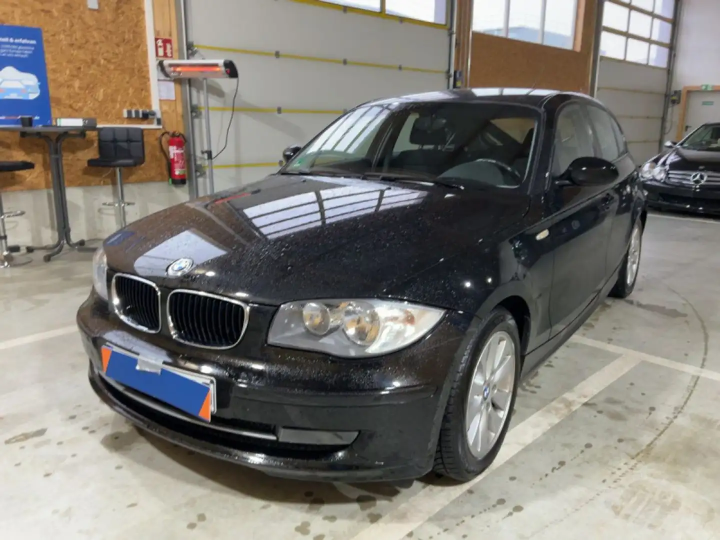 BMW 118 (E81/E87) 118D 143CH CONFORT 5P Noir - 1