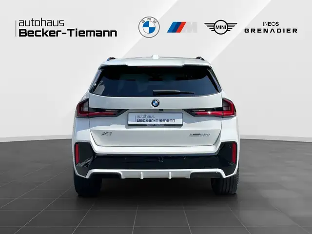 BMW X1 view 5