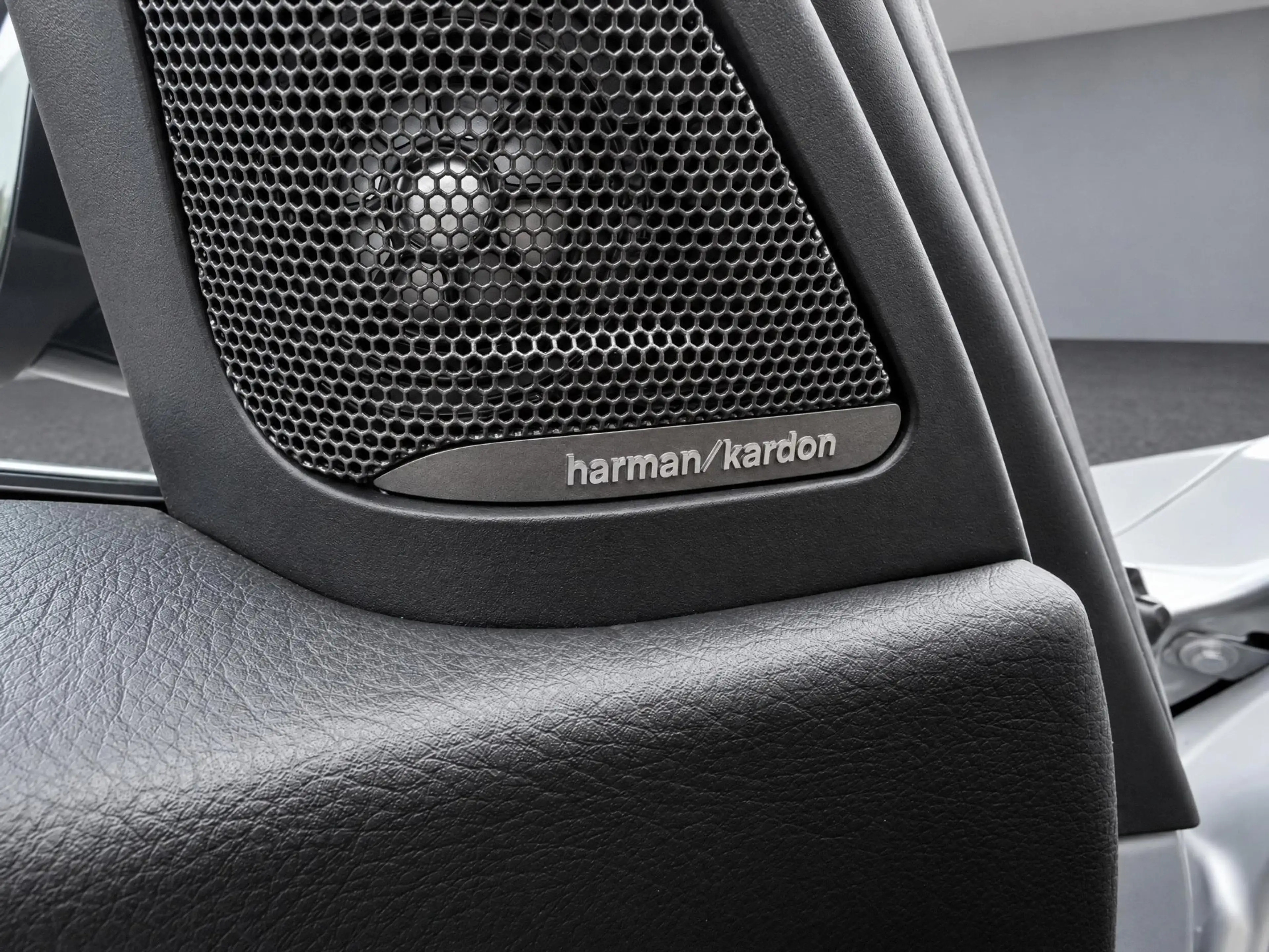 BMW 325 3-serie Touring 325d M Sport NAVI/KEYLESS/HARMAN/K — photo 24
