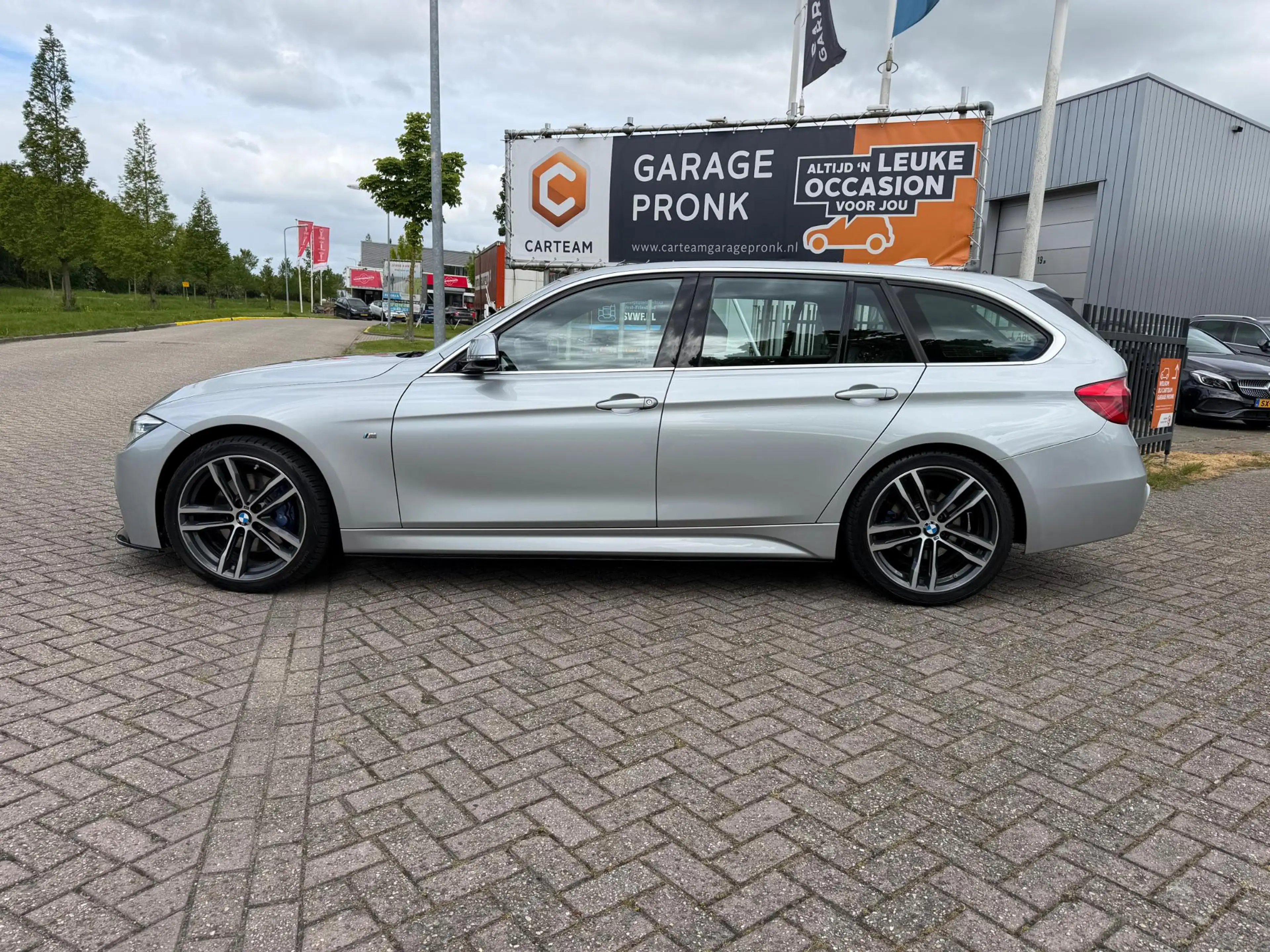 BMW 325 3-serie Touring 325d M Sport NAVI/KEYLESS/HARMAN/K — photo 3