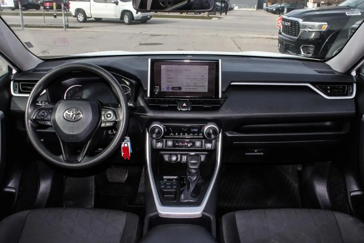 Toyota RAV 4 снимка Toyota RAV 4