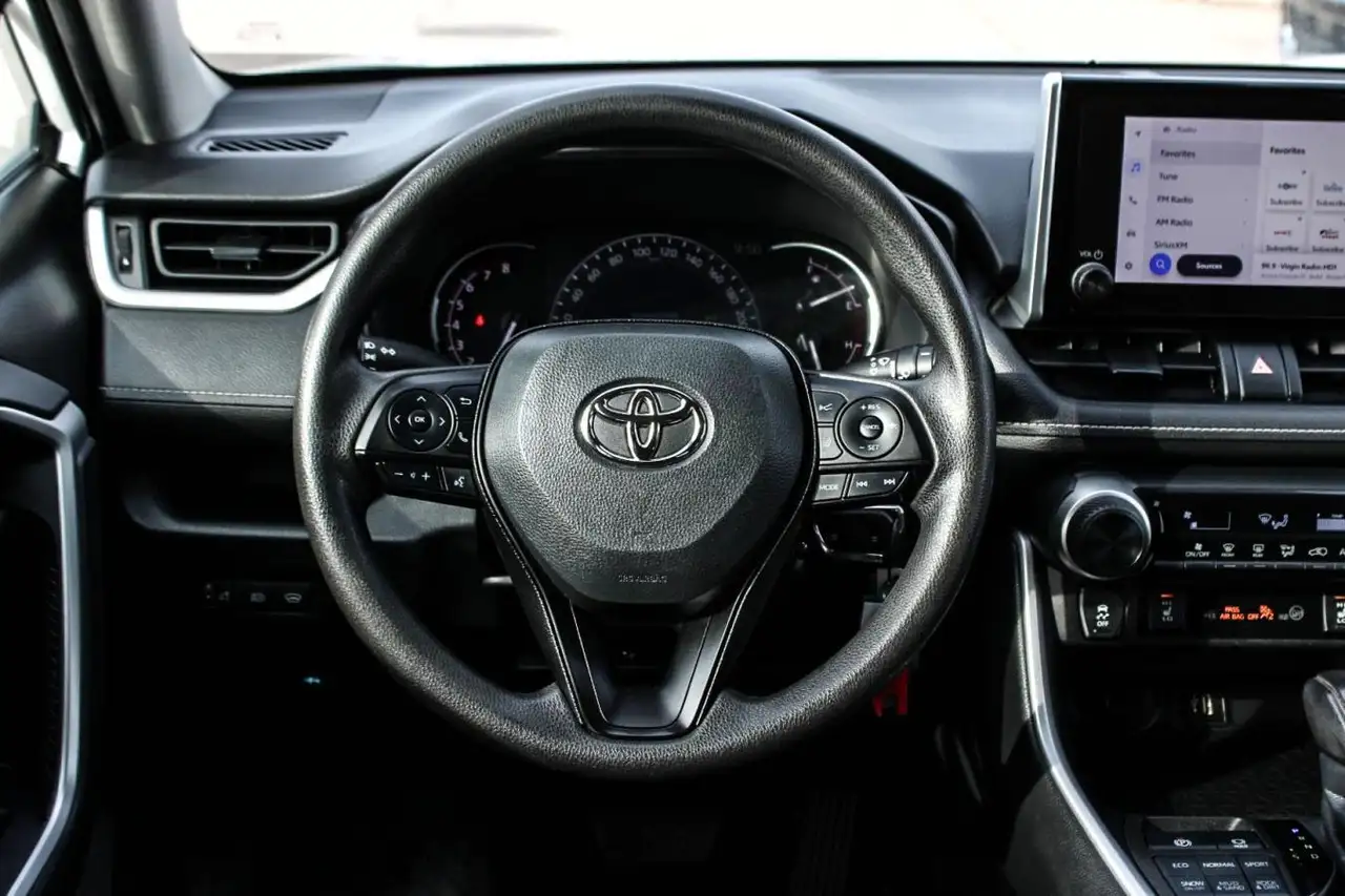 Toyota RAV 4 снимка Toyota RAV 4