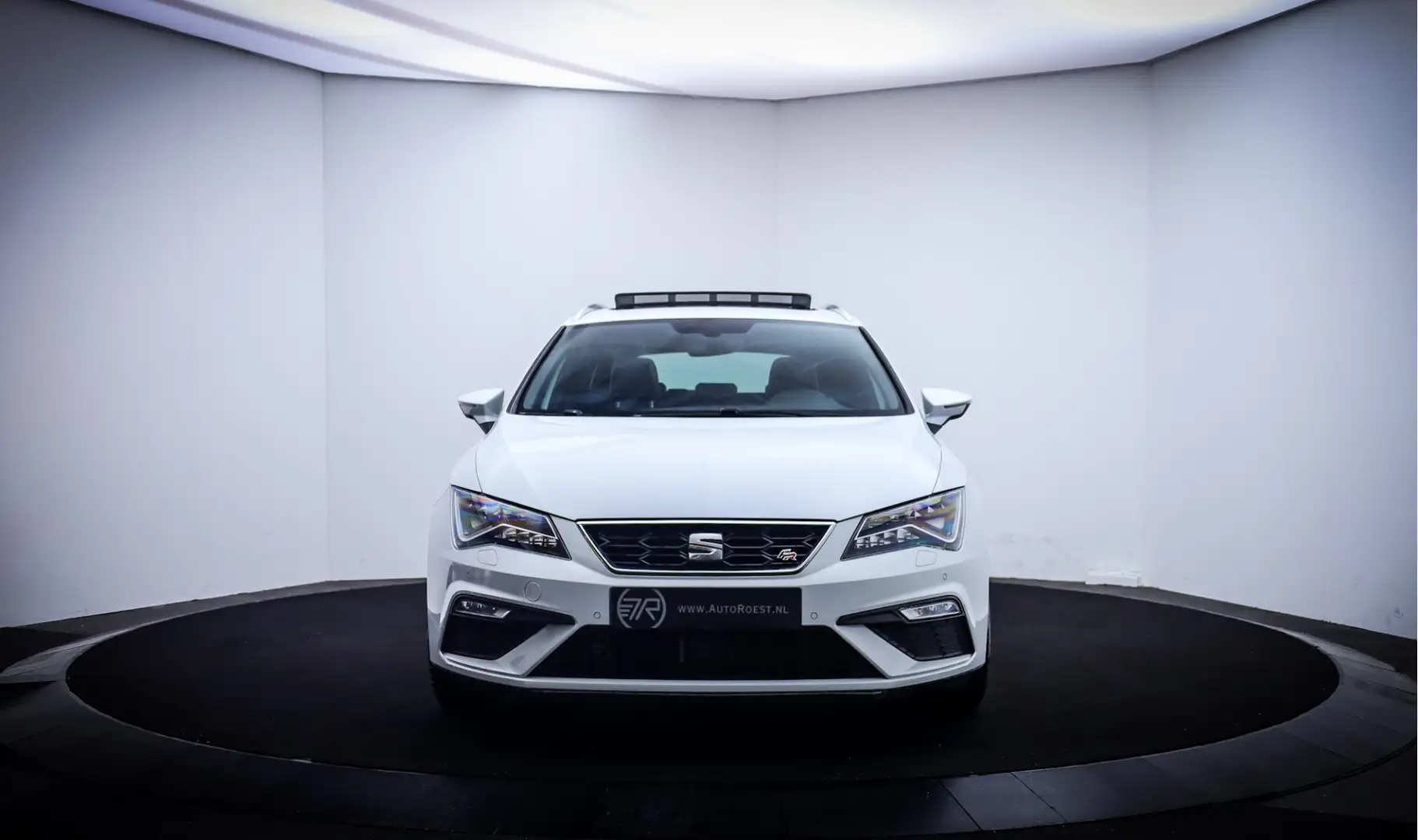 SEAT Leon ST 1.4TSI 150Pk Dsg FR-Intense PANO | FULL LED | C Wit - 2