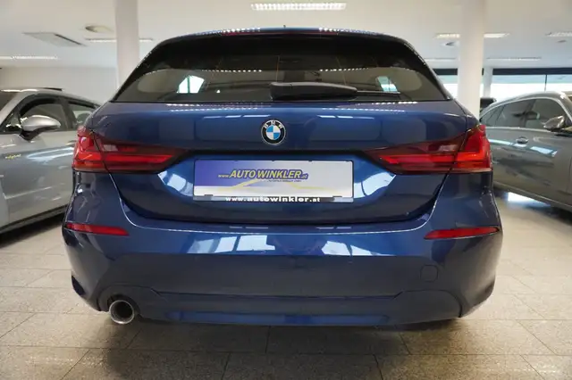 BMW 1 Series view 6