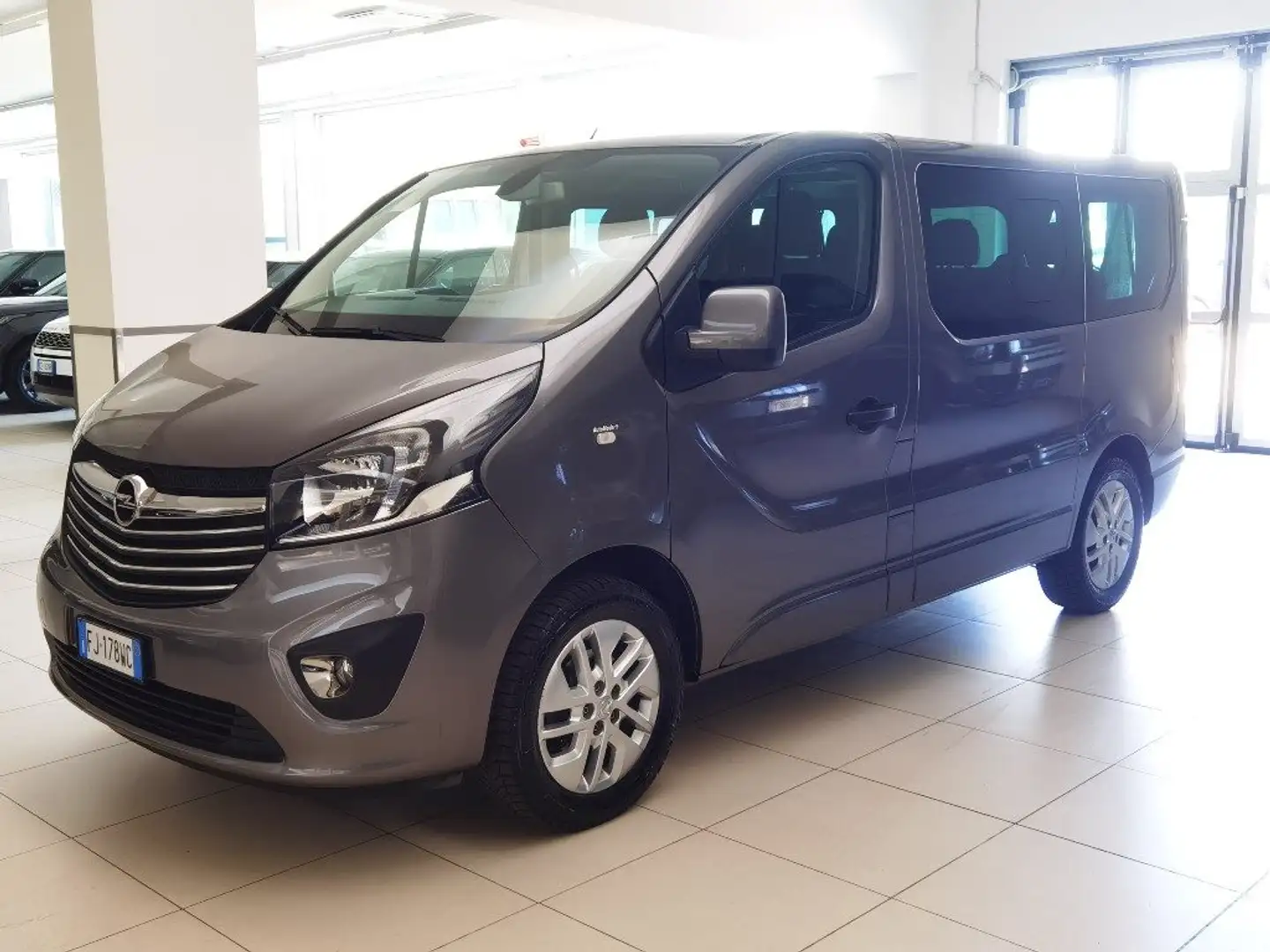 Opel Vivaro 27 1.6 BiTurbo 145CV S&S EcoFLEX PC-TN Combi Sport Grigio - 2