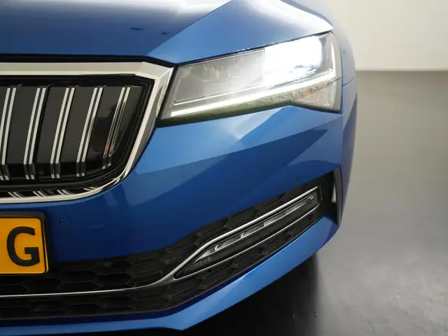Skoda Superb view 25