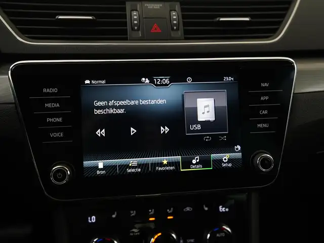 Skoda Superb view 16