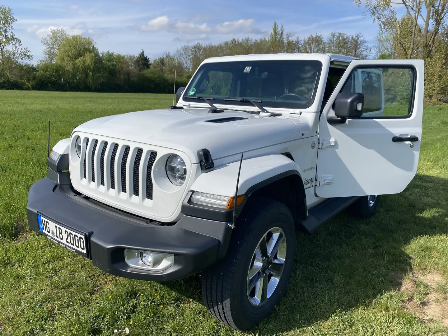Jeep Wrangler Sahara Weiß - 1