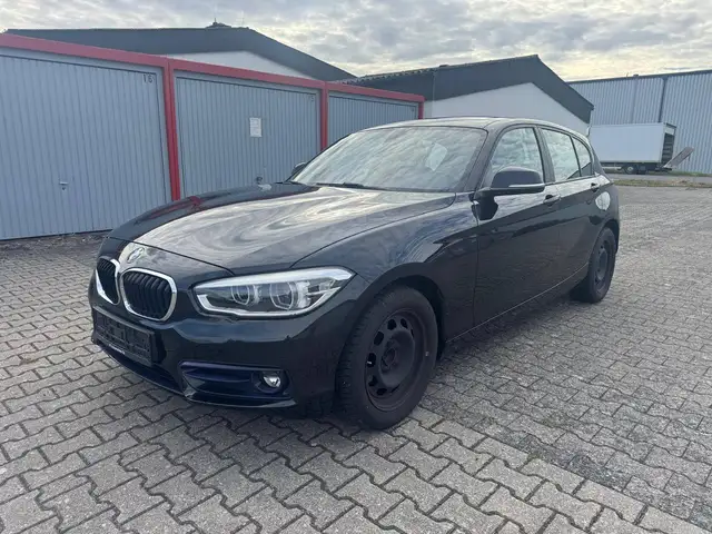 Bmw 116 i Sport Line *Navi*LED*