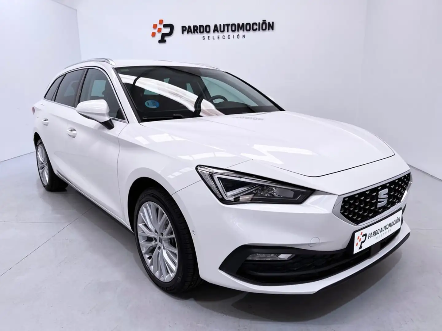 SEAT Leon SP 1.5 eTSI 110kW DSG S&S Xcellence Go L Blanco - 1