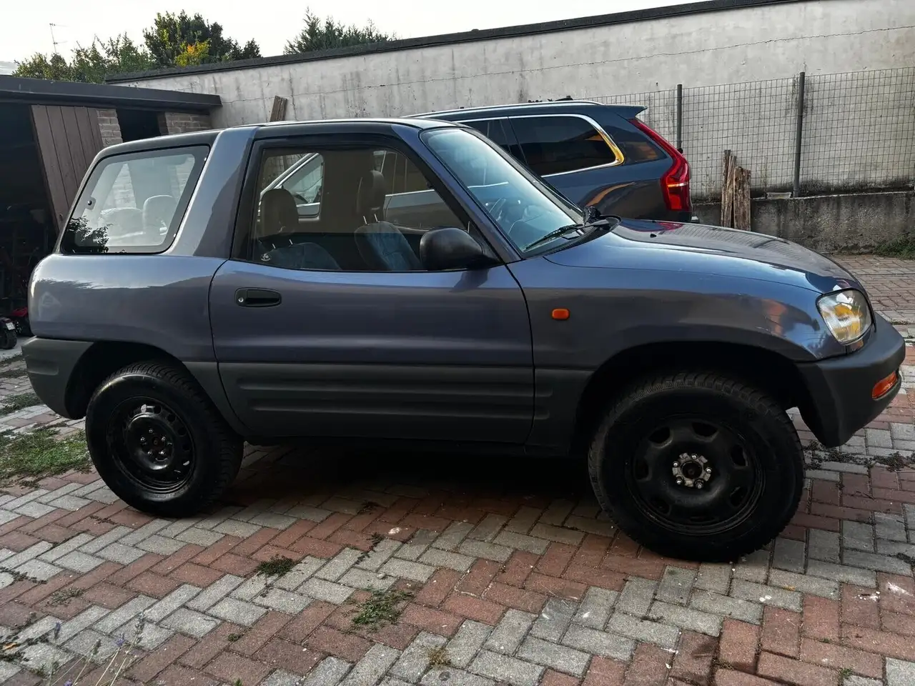 Toyota RAV4 2.0i 16V cat 3 porte, foto 2