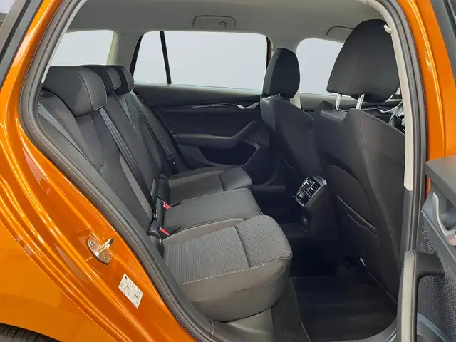Skoda Octavia view 11