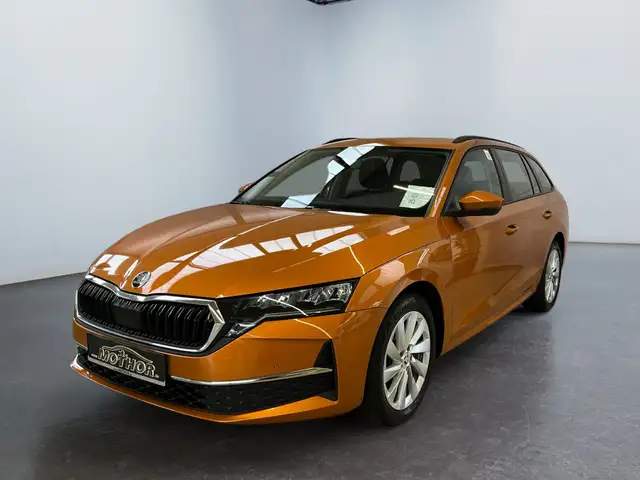 Skoda Octavia view 2