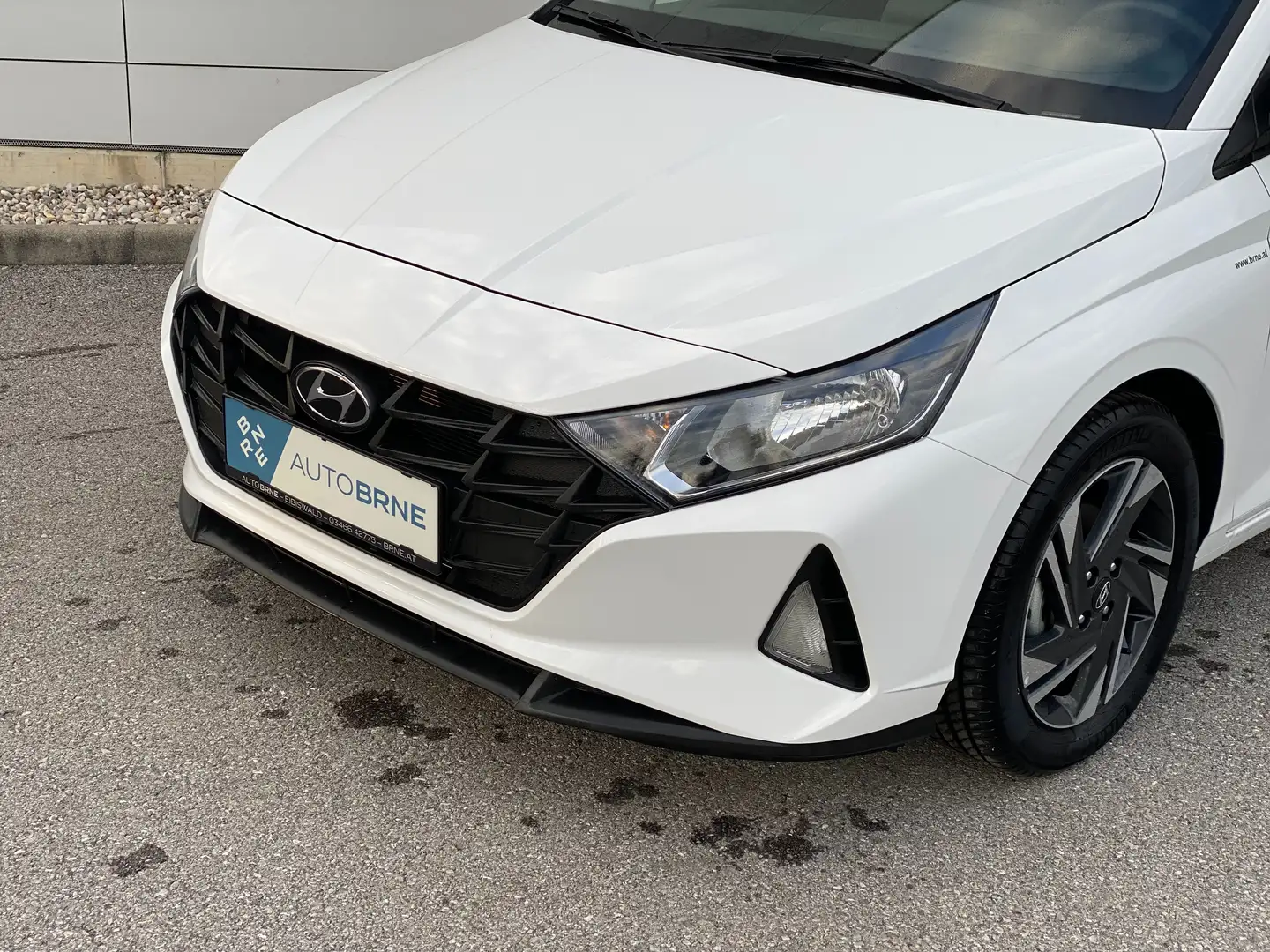 Hyundai i20 1,2 MPI "i-Line Plus" Weiß - 2