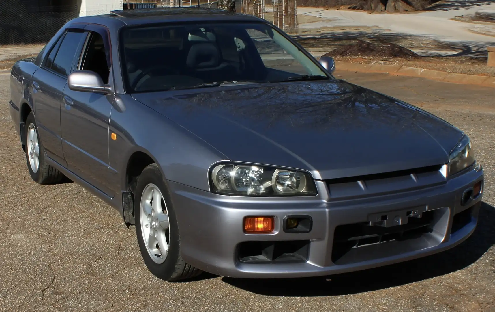 Nissan Skyline R34 25 GT Four (4 Door Sedan AWD) Silber - 2