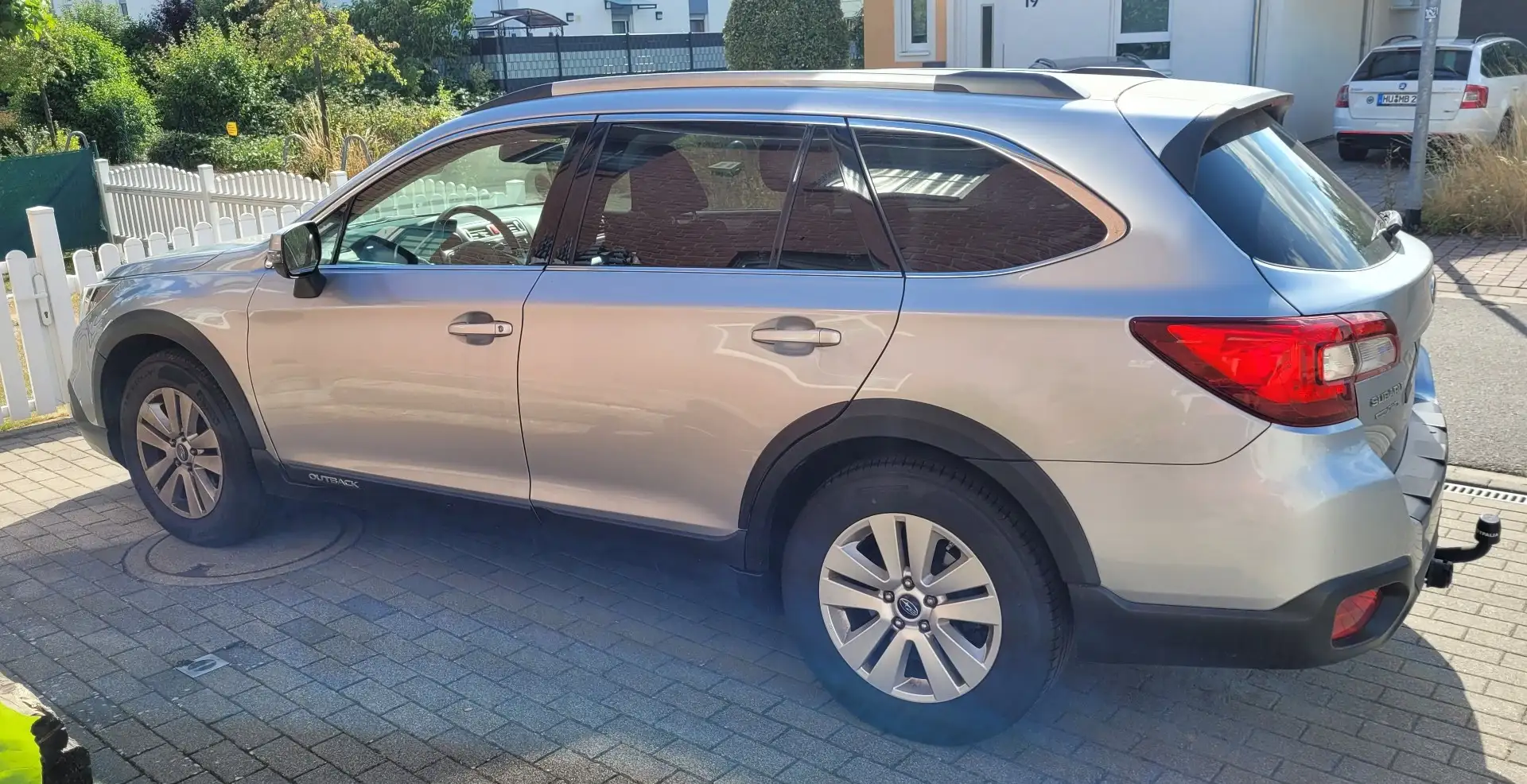Subaru OUTBACK 2.5i Lineartronic Active mit AHK & Standhzg. - 1