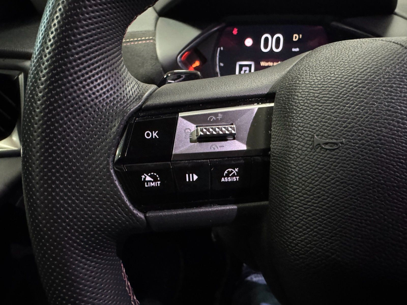 DS Automobiles DS 3 Crossback NAVI+LED+360 GRAD+SH — photo 12