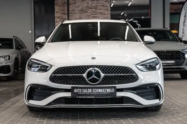 Mercedes-Benz C-Class view 5