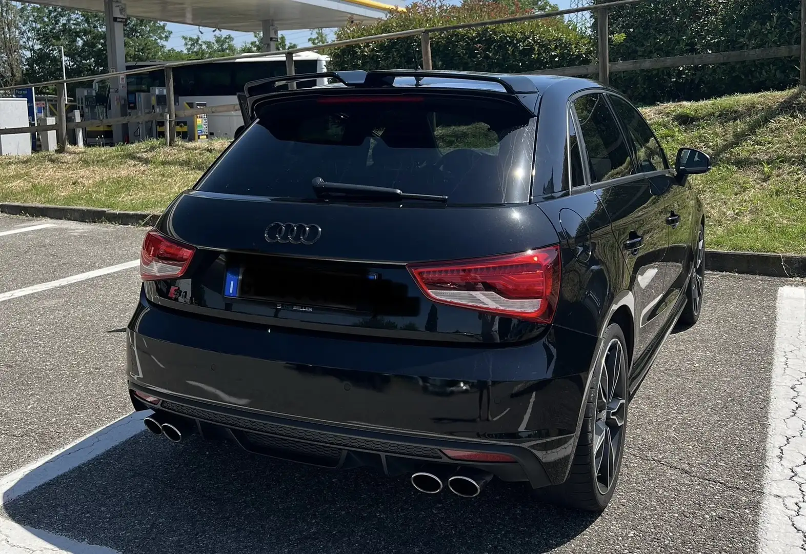 Audi S1 Sportback 2.0 tfsi quattro - 1