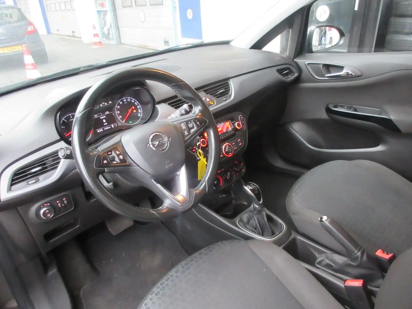 Opel Corsa 1.4 Edition Automaat 5 Deurs Airco PDC Grijs - 2