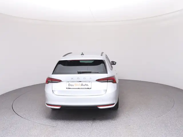 Skoda Octavia view 6