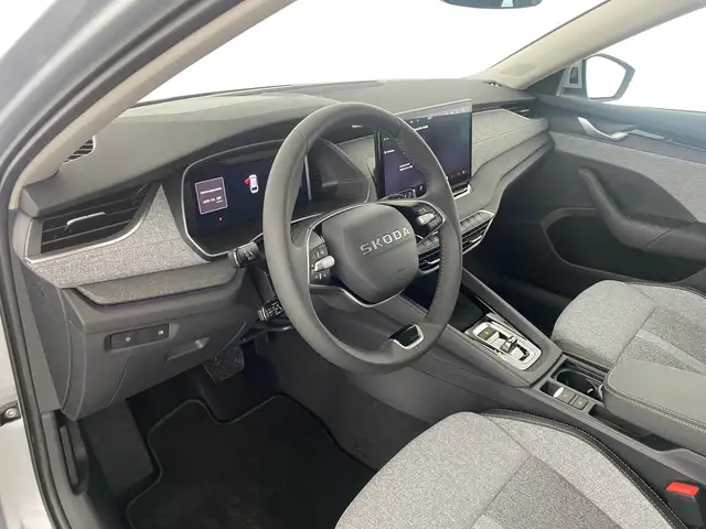 Skoda Octavia view 8