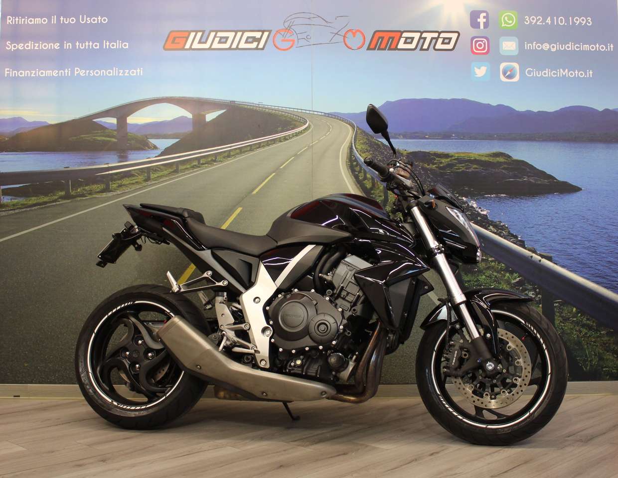 Honda CB 1000 R - 2010 - Km 24819