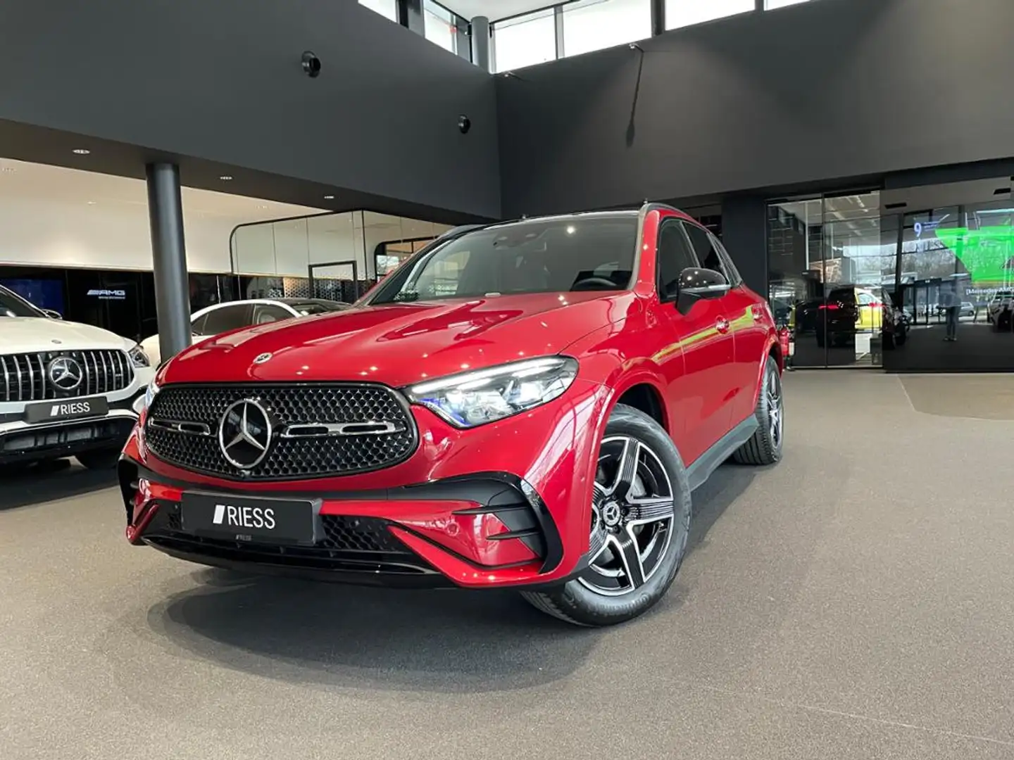 Mercedes-Benz GLC 220 d AMG+PANO+DISTR+DIGI L+KEYL+MEM+360°+ Rot - 1