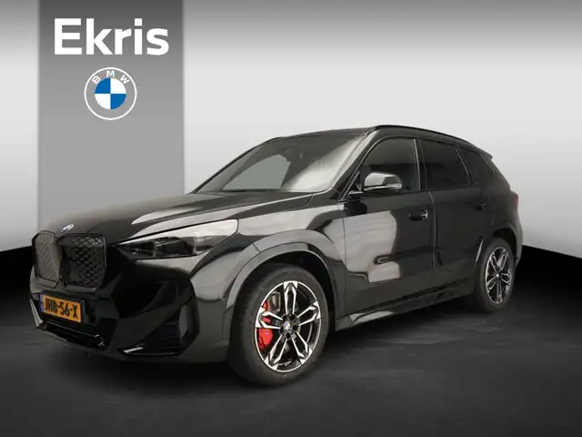 BMW iX1 eDrive20 M-Sportpakket / Trekhaak / Panoramadak /