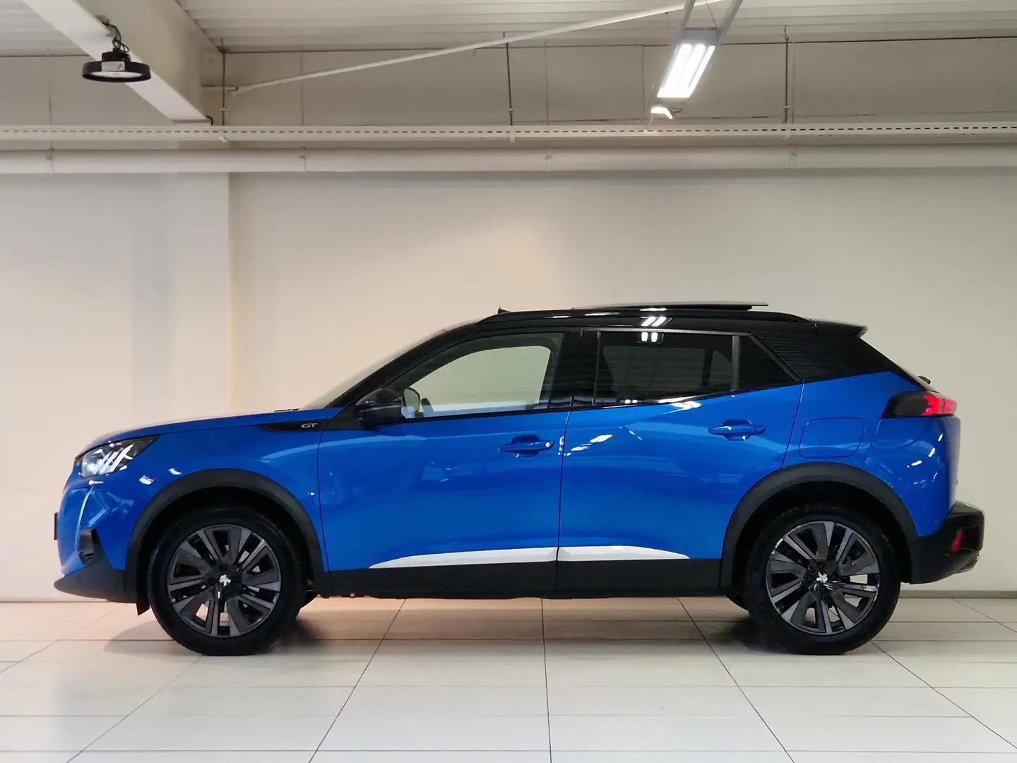 Peugeot 2008 1.2 PureTech GT Pack 155 PK | Automaat| Trekhaak | Blauw - 2