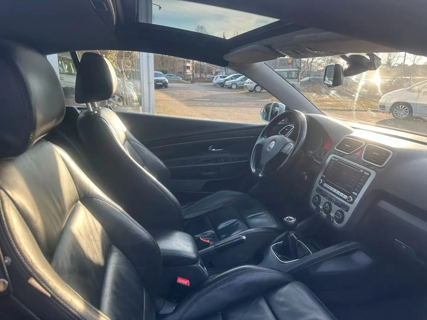 Volkswagen Eos 2.0 TDI*CABRIO*NAVI+DVD*VOLLEDER*SPORT SITZE Stříbrná - 2