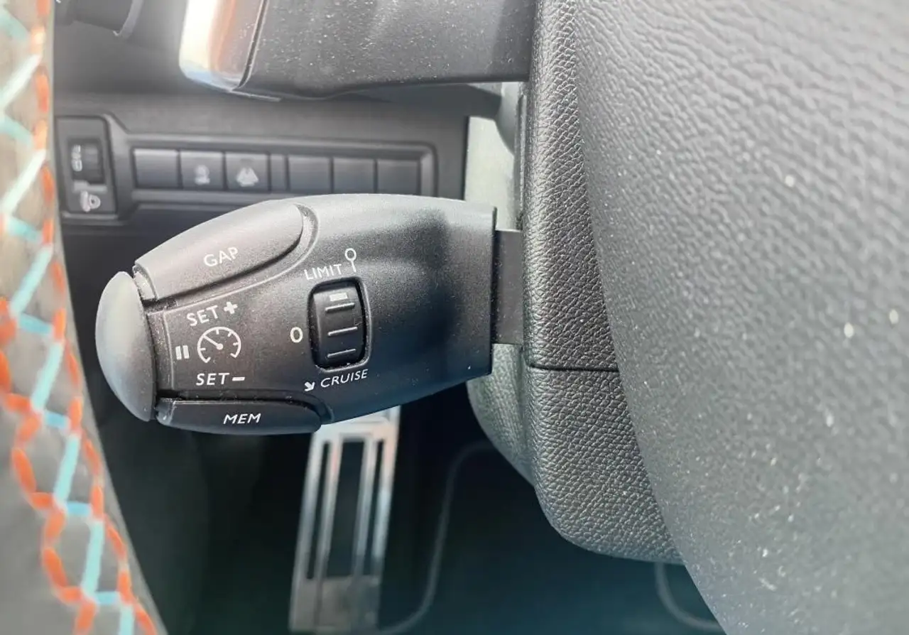Peugeot 308 308 — photo 12