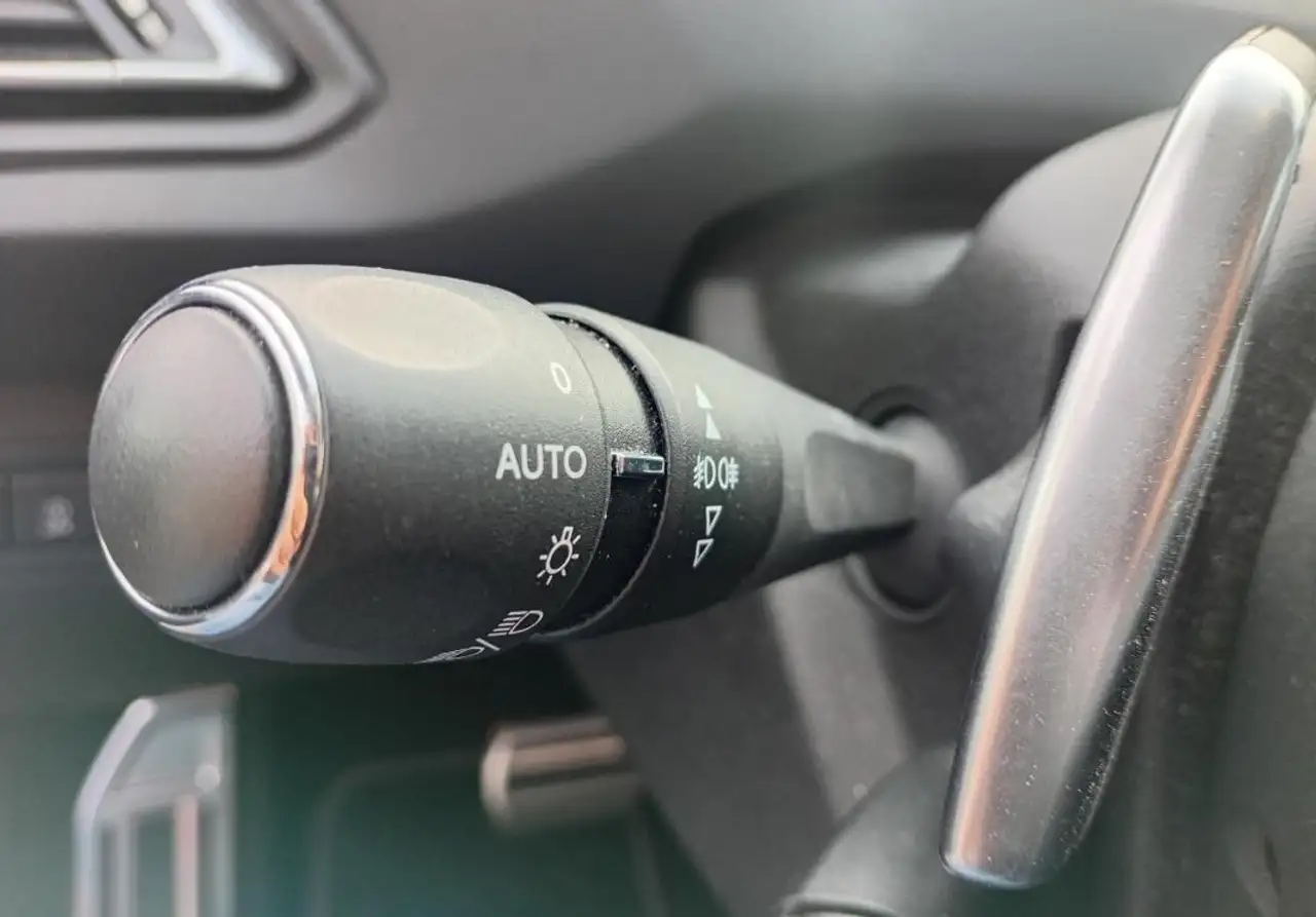 Peugeot 308 308 — photo 13