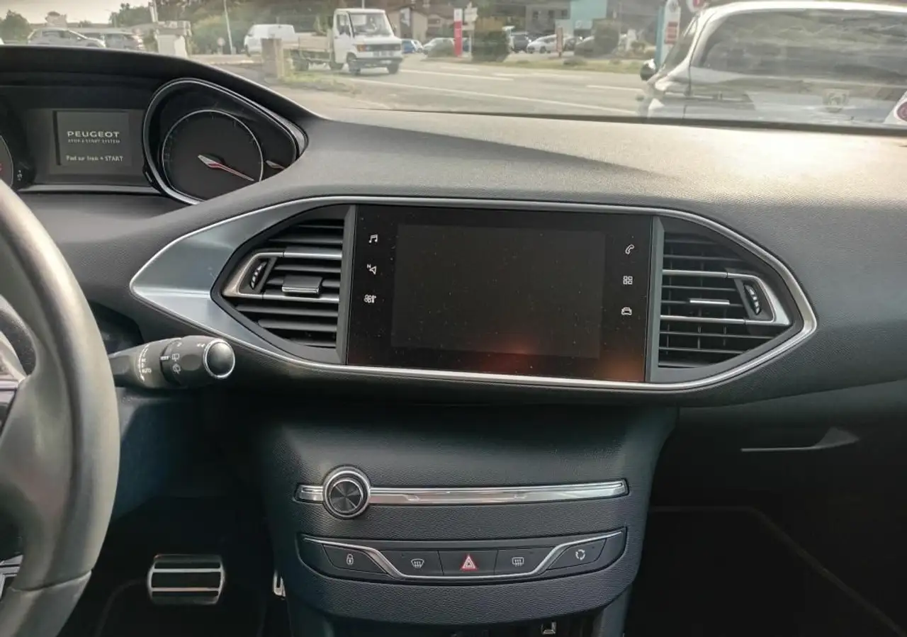 Peugeot 308 308 — photo 8