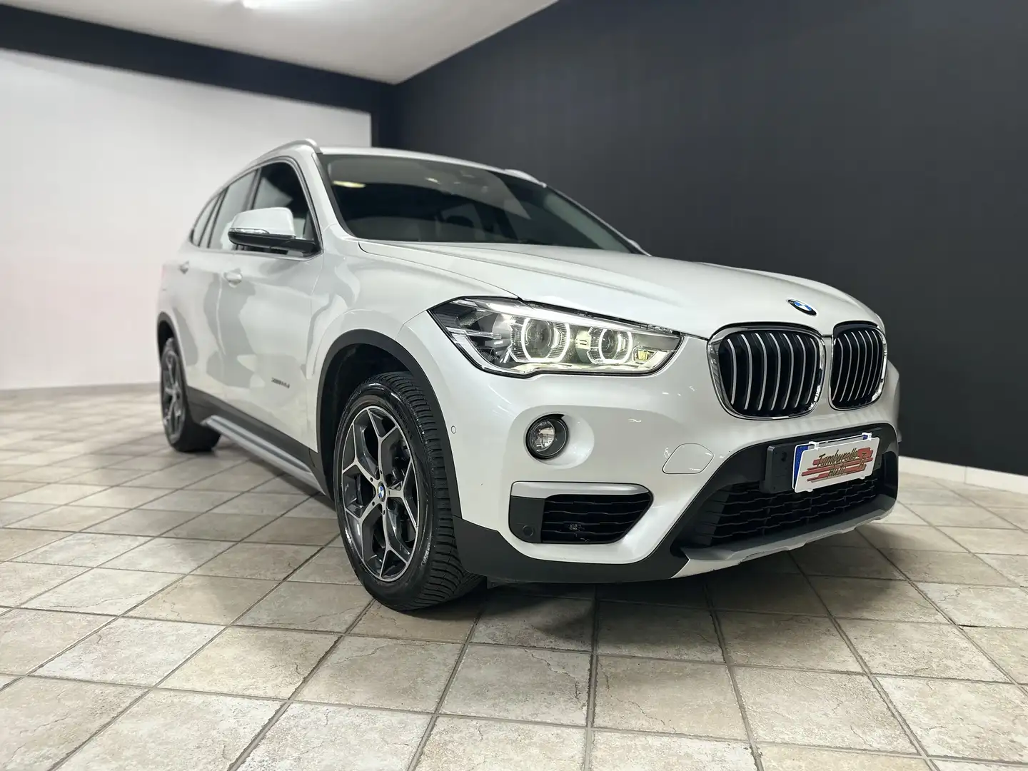 BMW X1 xdrive18d xLine auto - 1