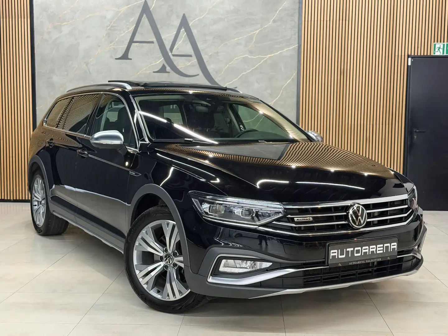 Volkswagen Passat Variant Alltrack 2.0 TDI*4x4*PANO*AHK*XEN Noir - 1