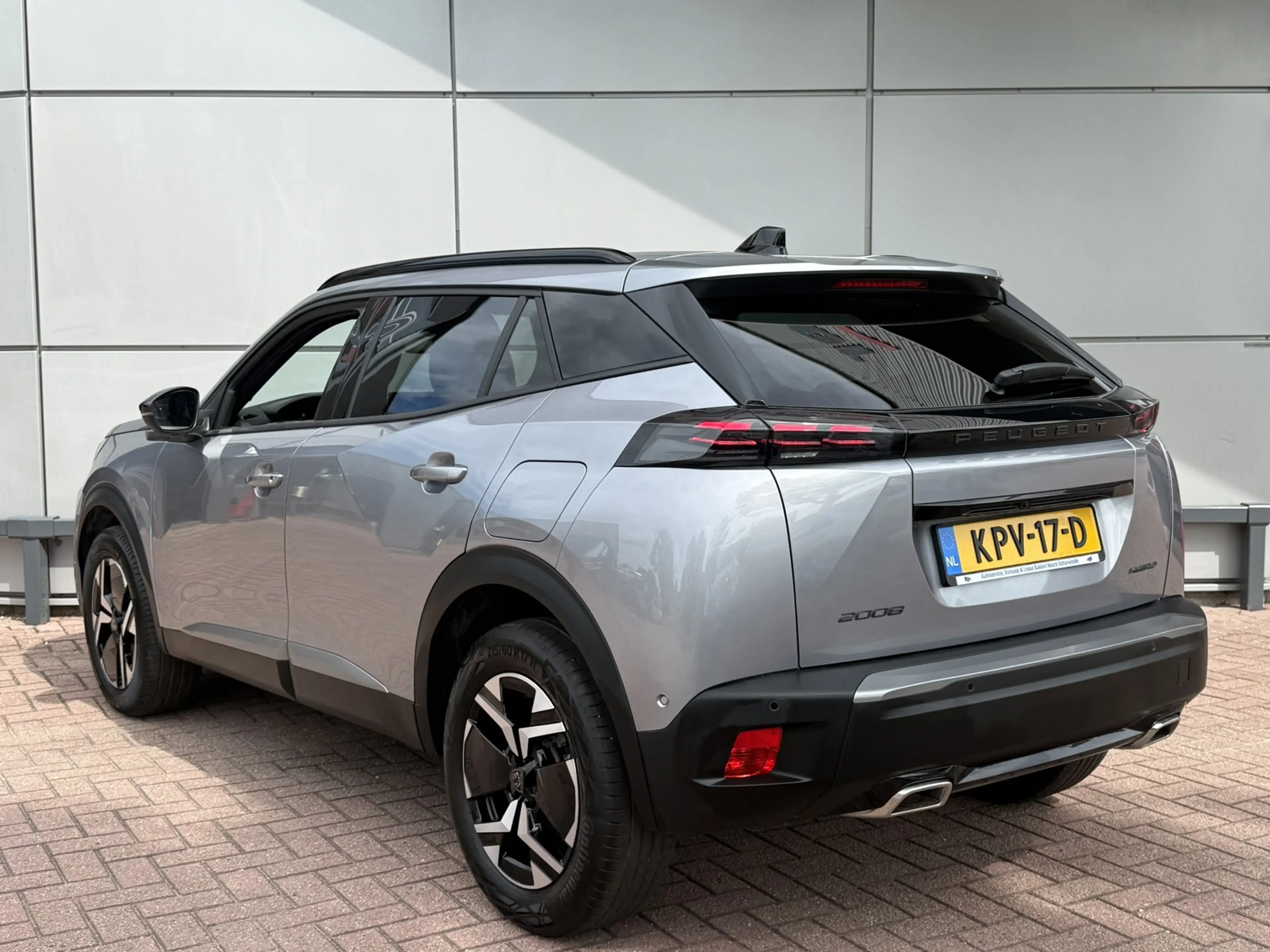 Peugeot 2008 1.2 Hybrid 136 Allure — photo 3