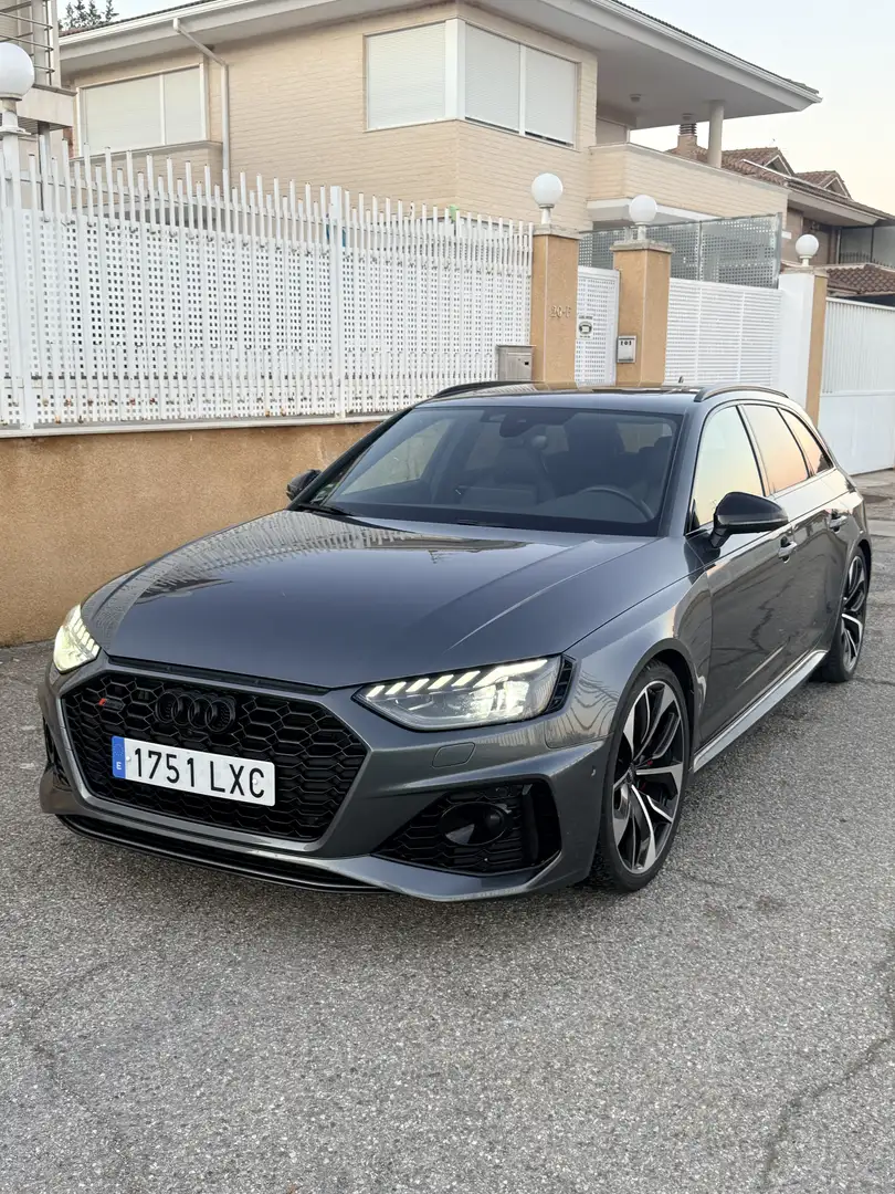 Audi RS4 Avant TFSI quattro tiptronic - 1