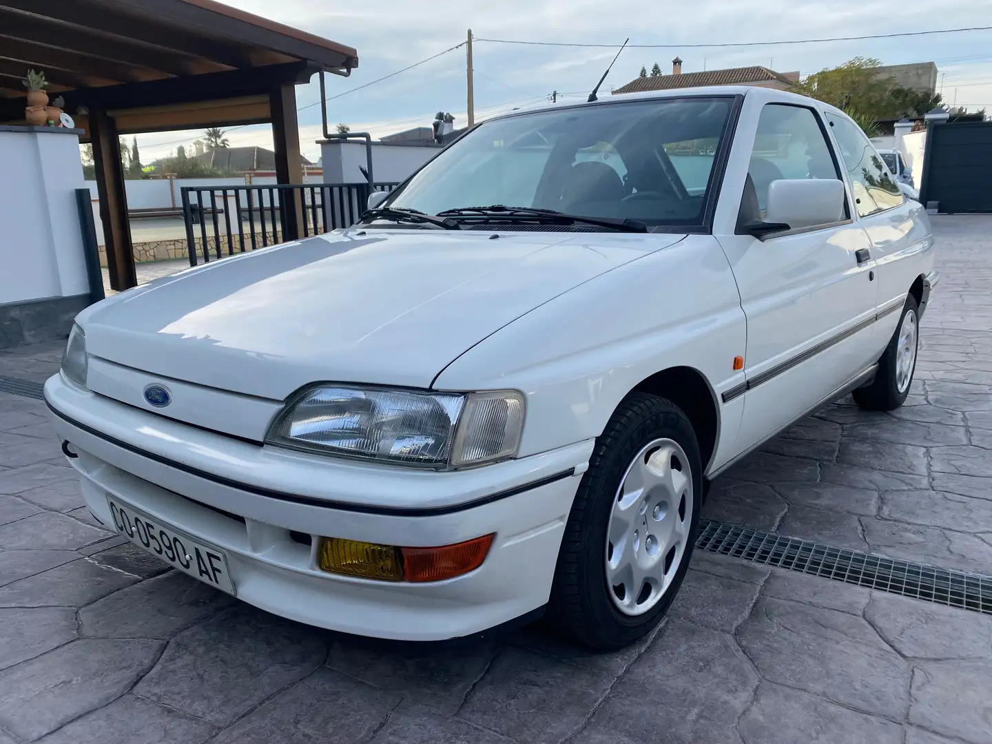 Ford Escort Escort 1.8i 16v XR3 XR3 Beyaz - 1