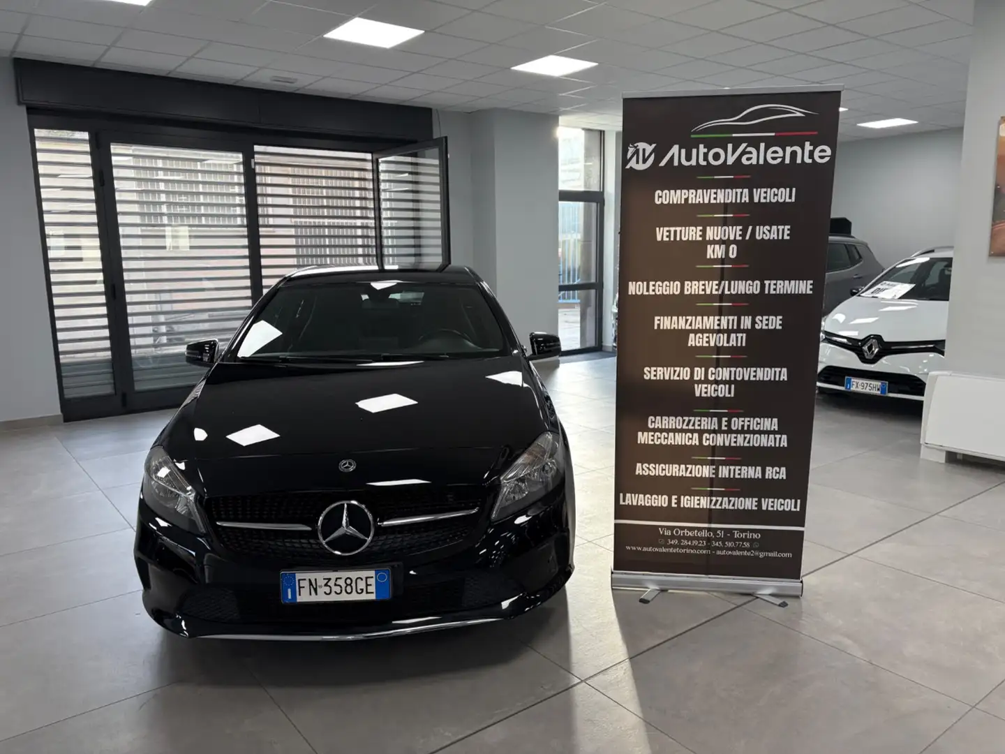Mercedes-Benz A 180 A 180 d Automatic Business Nero - 2