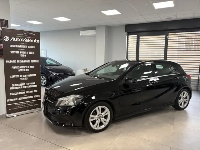 Mercedes-Benz A 180 A 180 d Automatic Business