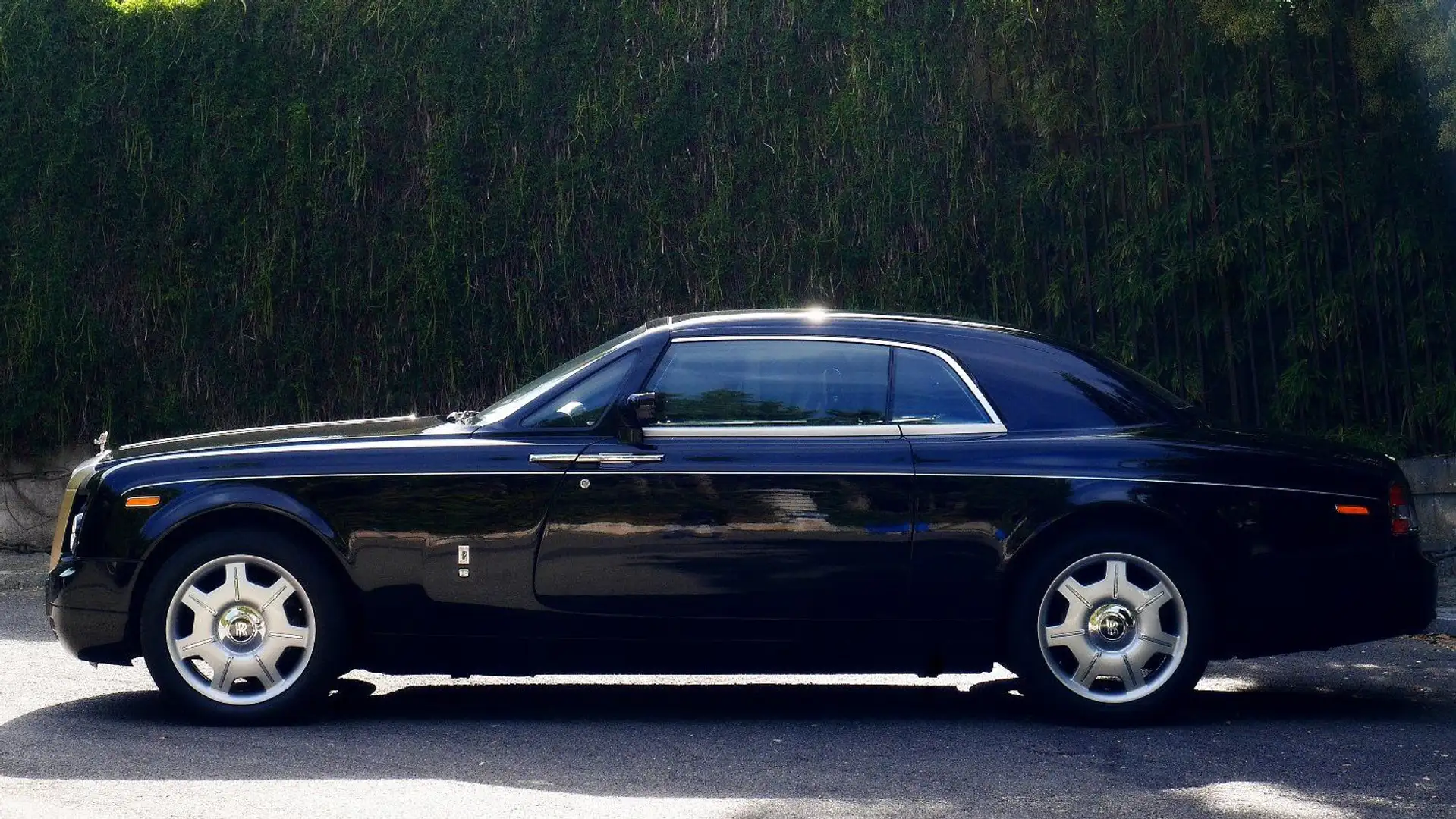 Rolls-Royce Phantom COUPE - 1