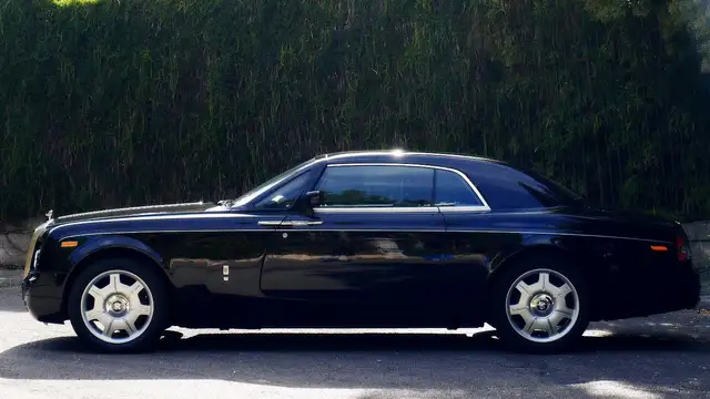 Rolls-Royce Phantom COUPE