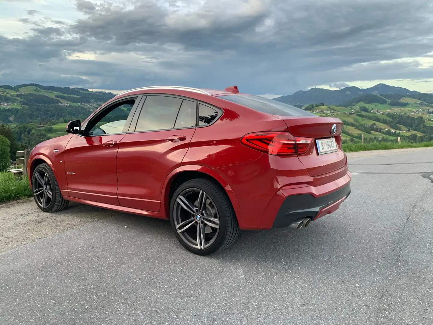 BMW X4 Rot - 1