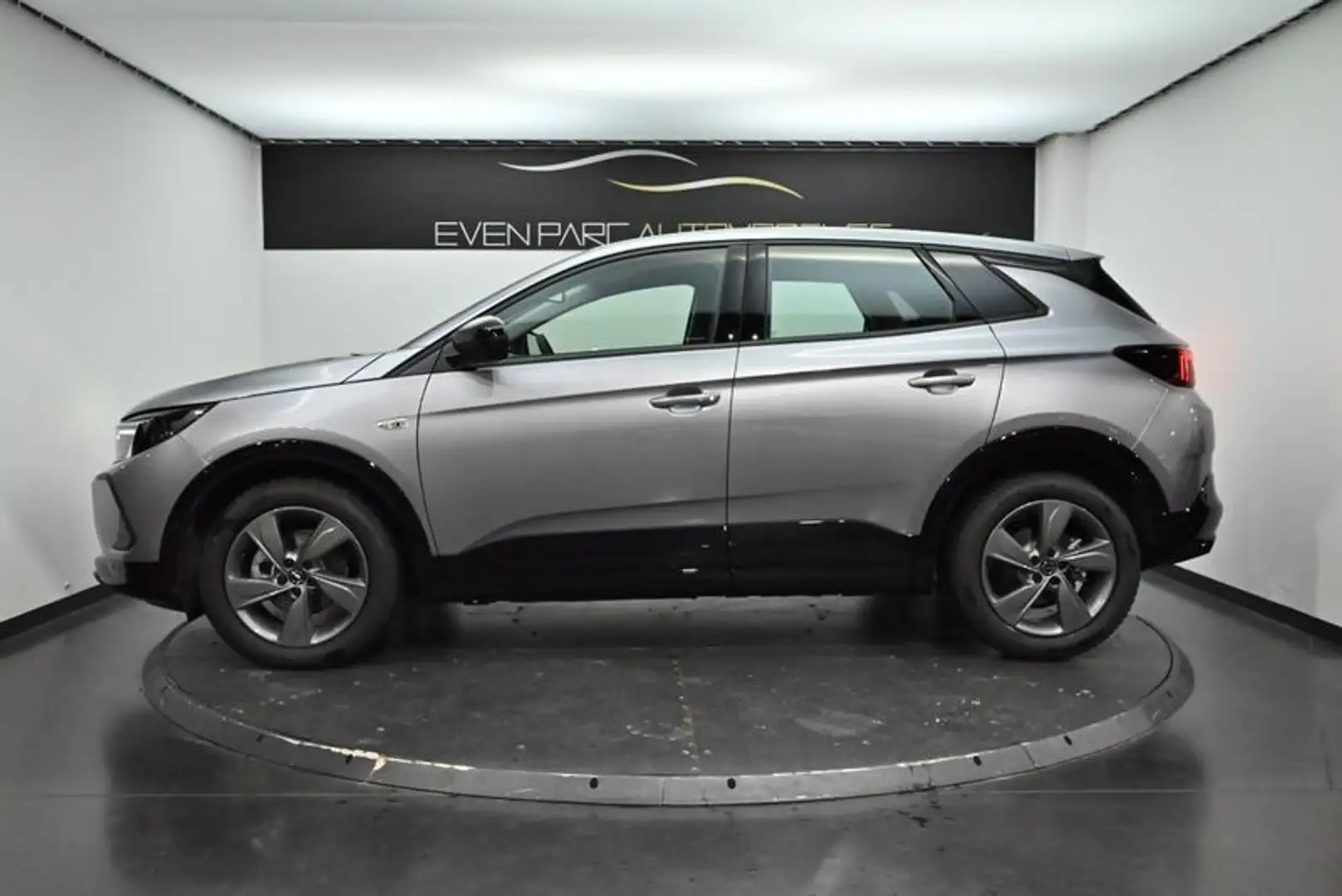 Opel Grandland X 1,2 Turbo Hybrid 136ch e-DCT6 GS - 2