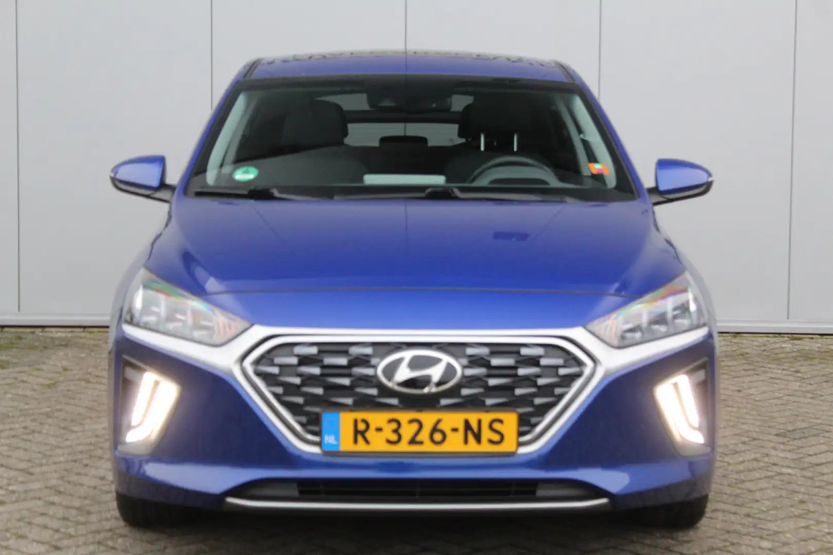 Hyundai IONIQ 1.6 GDi Hybrid Premium - Plus Uiterst nette auto N Blue - 2