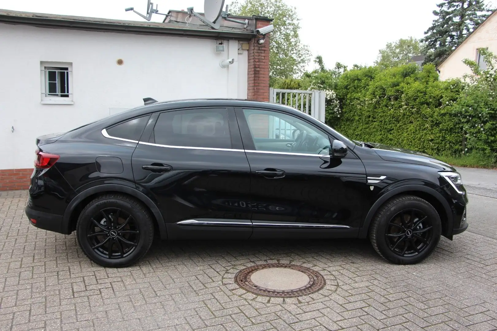 Renault Arkana Intens E-TECH Hybrid LED,NAVI,PDC/49760 Schwarz - 2