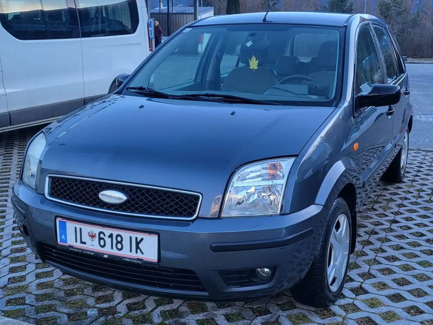 Ford Fusion Trend 1,4 16V Gris - 1