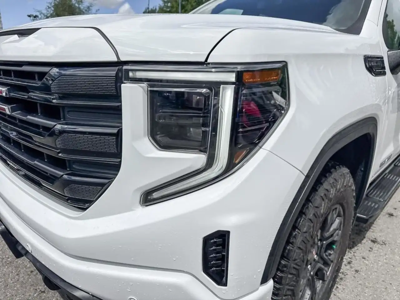 GMC Sierra 1500 photo GMC Sierra 1500
